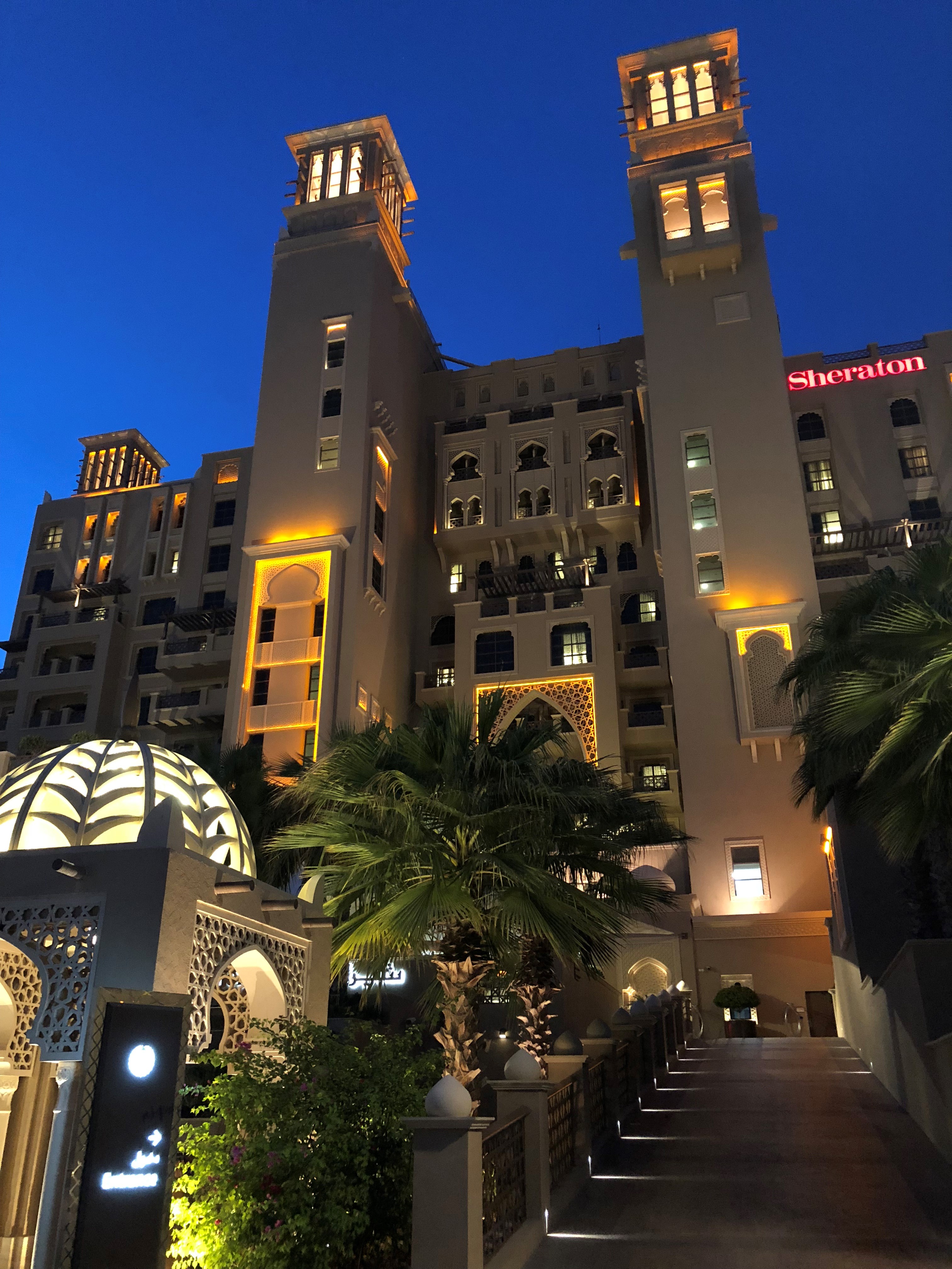 Шератон спа шарджа. Шарджа Sheraton Sharjah. Отель Шератон Дубай Шарджа. Шарджа Шератон 5. Отель Sheraton Sharjah Beach Resort & Spa.