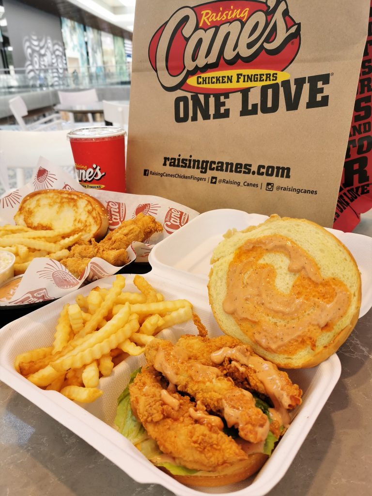 Raising Cane's in Abu Dhabi, Abu Dhabi