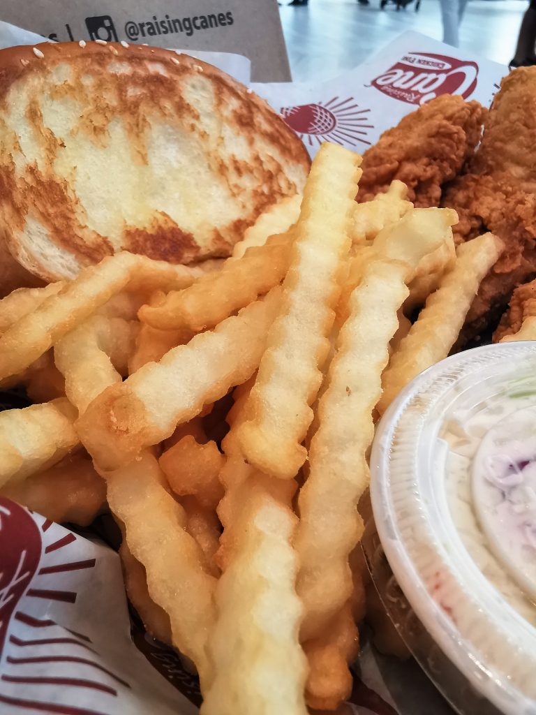 weekenduae Raising Cane's Abu Dhabi