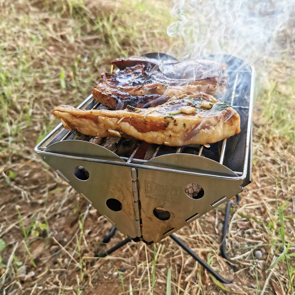 weekenduae Mini Flatpack portable grill & fire pit